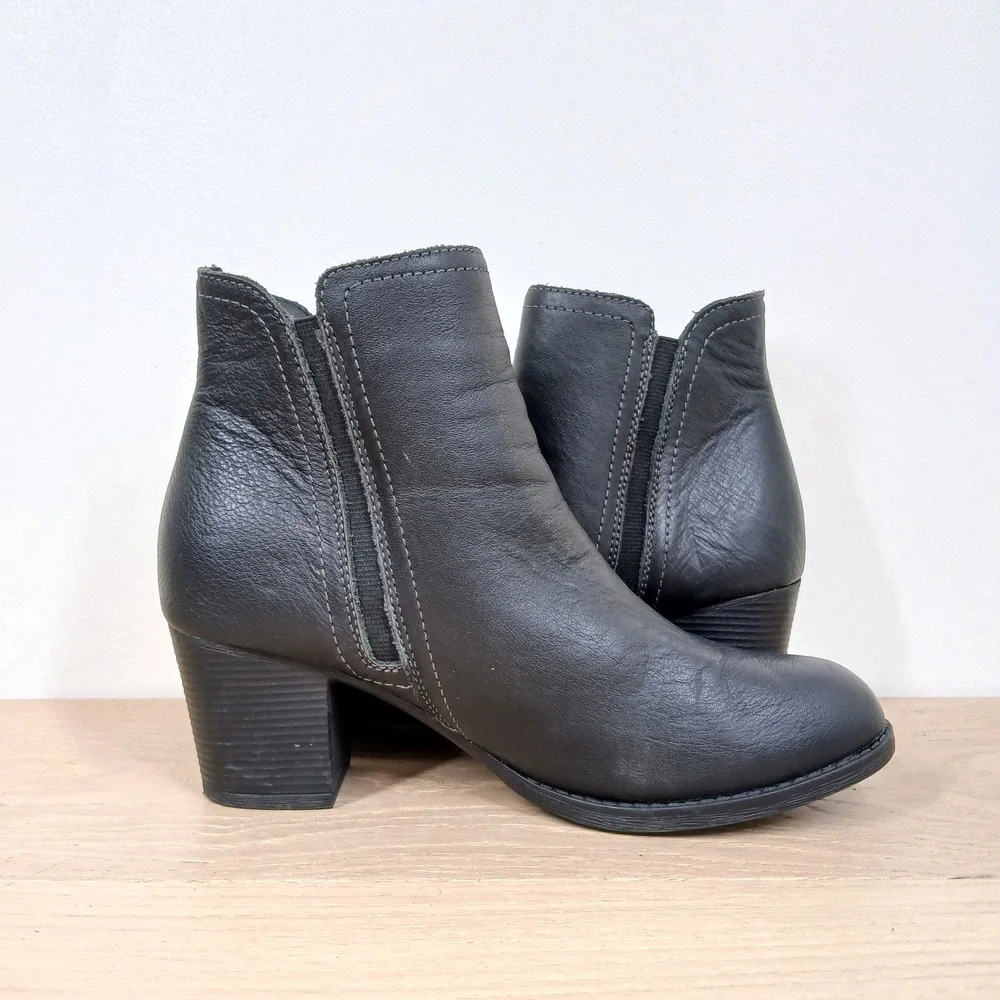 Skechers Ankle Boots Womens 7 Black Leather Studded Zip Block Heel Moto Western